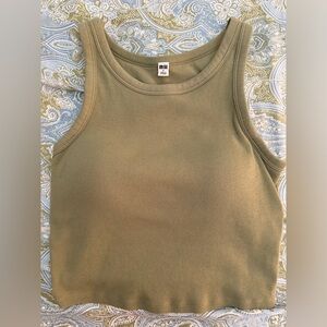 Uniqlo Ribbed Cropped Sleeveless Bra Top